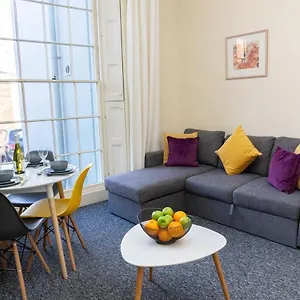 montpellier-villas-cheltenham.cardiffhotelswales.com/