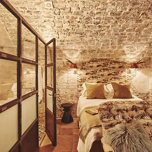 alium-cottage.cardiffhotelswales.com/
